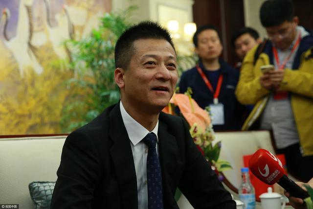 值得关注的是，他是否会接受拉特克利夫想建立起的架构，尤其是这可能会削弱他的权力，如何应对这一切可能是决定滕哈赫未来的关键。