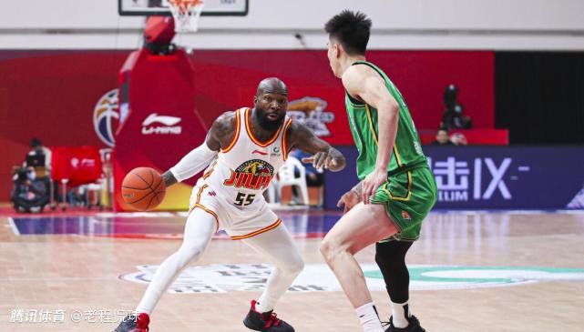 比如前段时间引无数up主挑战的;空气二郎腿，简单一个动作，比泰山还要稳，腿力和腰力可见了得